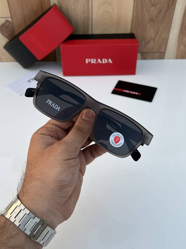 Prada_144_grey