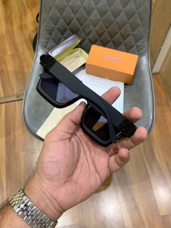 Louis vuitton millionaire full black