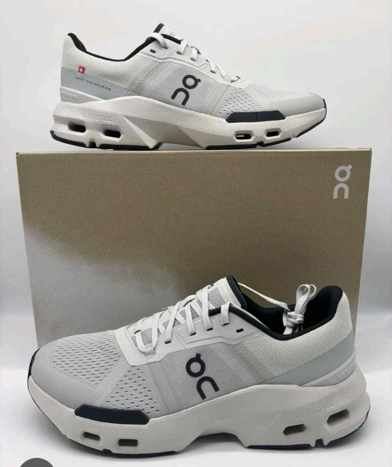 On Running Cloudpulse Running Shoes Wolf Black