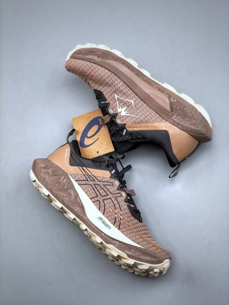 Asics gel trabuco 13 taupe grey black