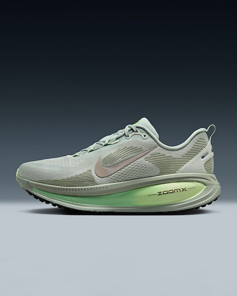 Nike_Zoom_Vomero_18_Silver_College_Grey 2165