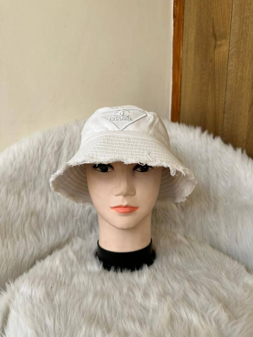Chanel_CC_Of White_Triangle_Premium_Bucket_Hat_With_Safety_Box_