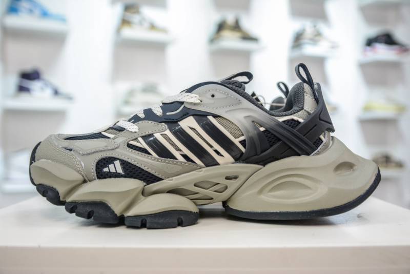 Adidas XLG RUNNER DELUXE GREY