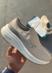 Skechers Mens Go Run Elevate 2.0 Sneaker
