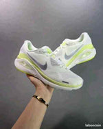 Nike Structure 26 White Barely Volt 417