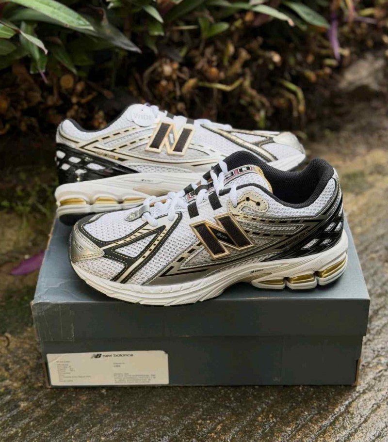 New Balencee 1906R Metallic Gold