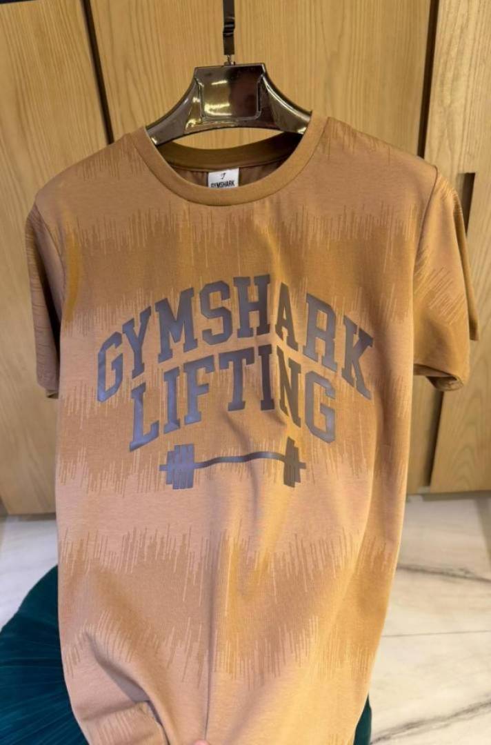 GYMSHARK IMPORTED STORE ARTICLE T-SHIRTx