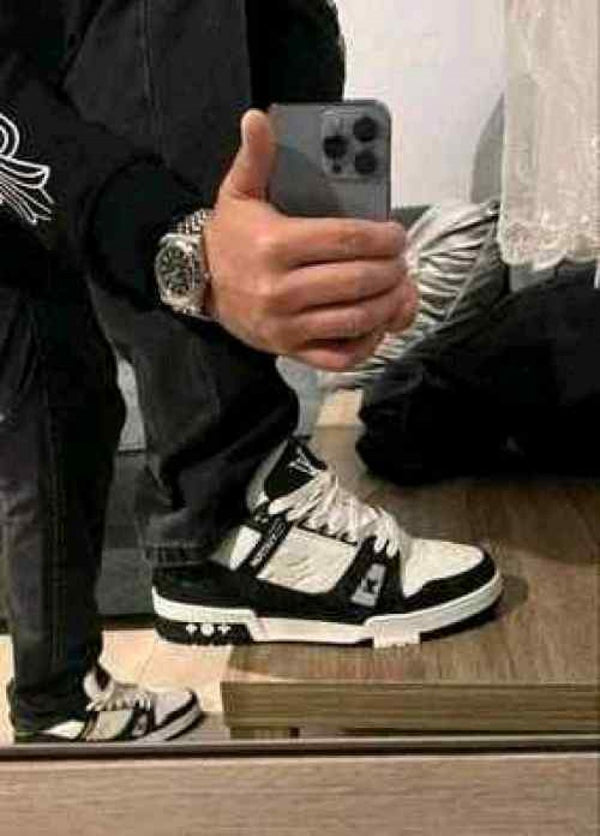 Louis Vuitton LV Trainer White Black 896