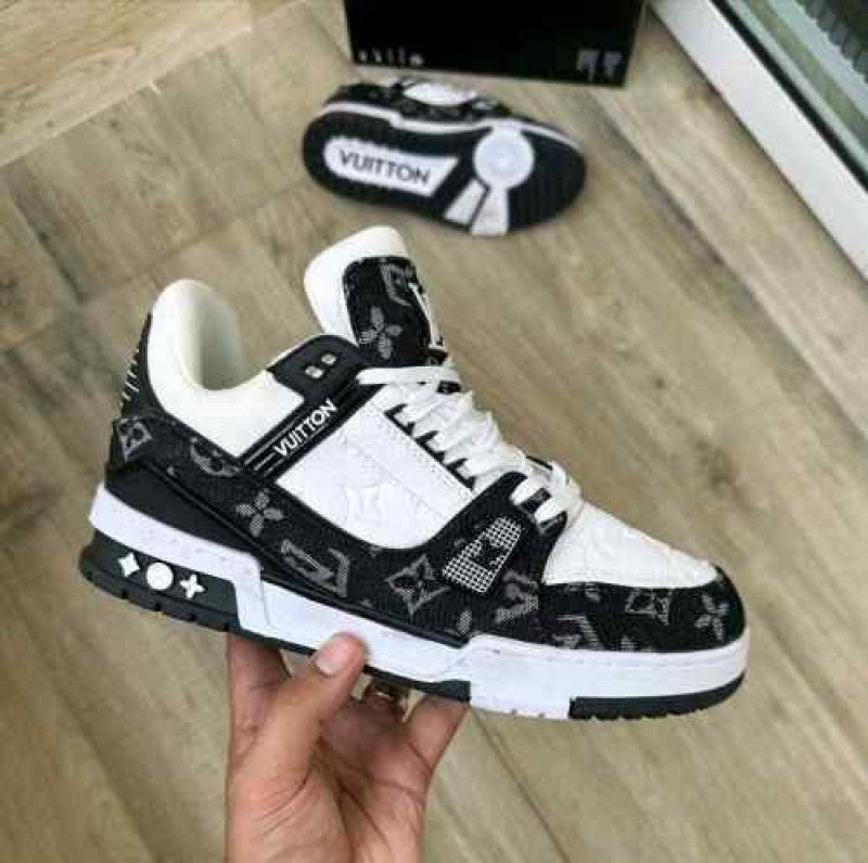 Louis Vuitton LV Trainer White Black 896