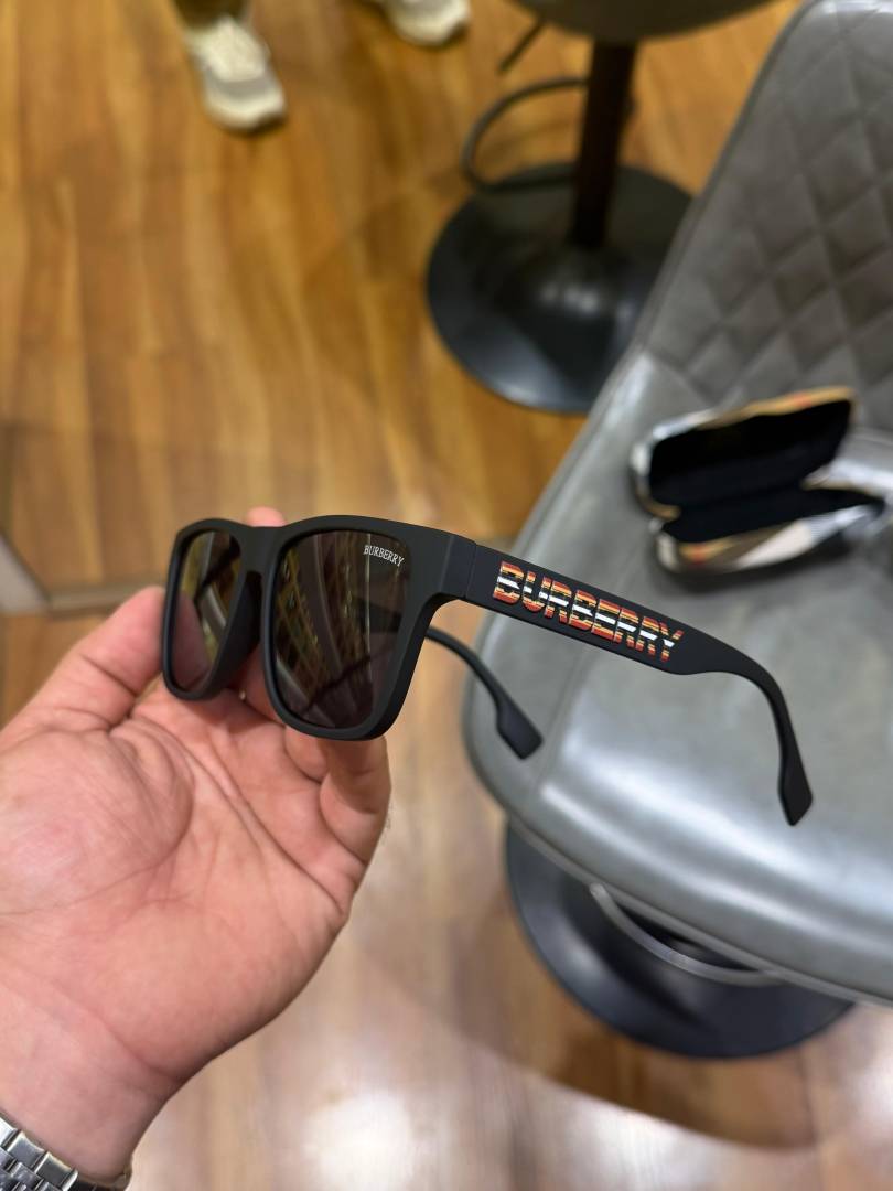 Burberry 4358 matt black