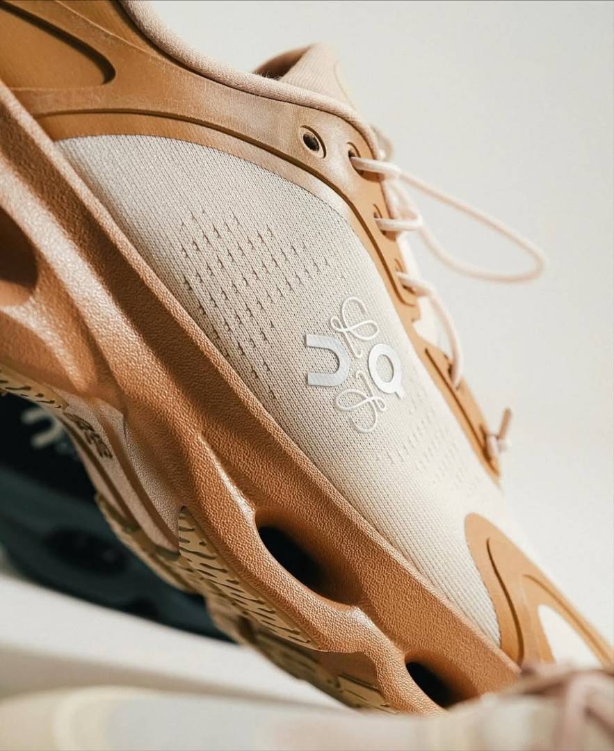 Loewe x On Cloudsolo Dark Sand Brown