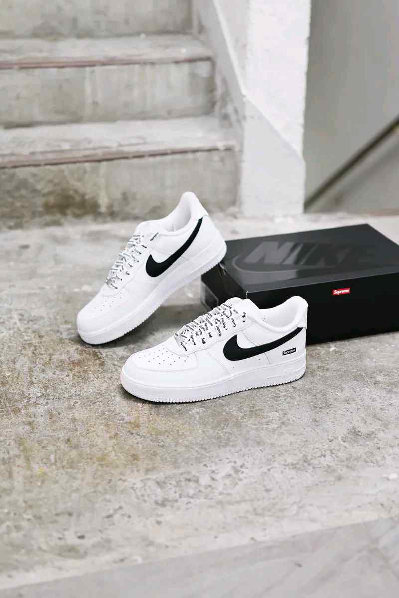Supreme x Nikkee AirForce 1 Low White Black