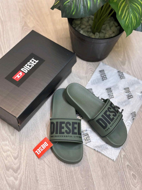 Diesel Mayemi Logo Embossed Green Black Slides