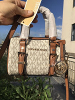 Michael Kors_Bedford_Legacy_Small_Boston_With_DustCover