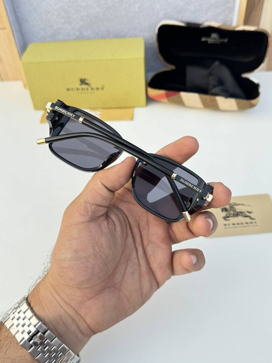 Burberry_92525_black