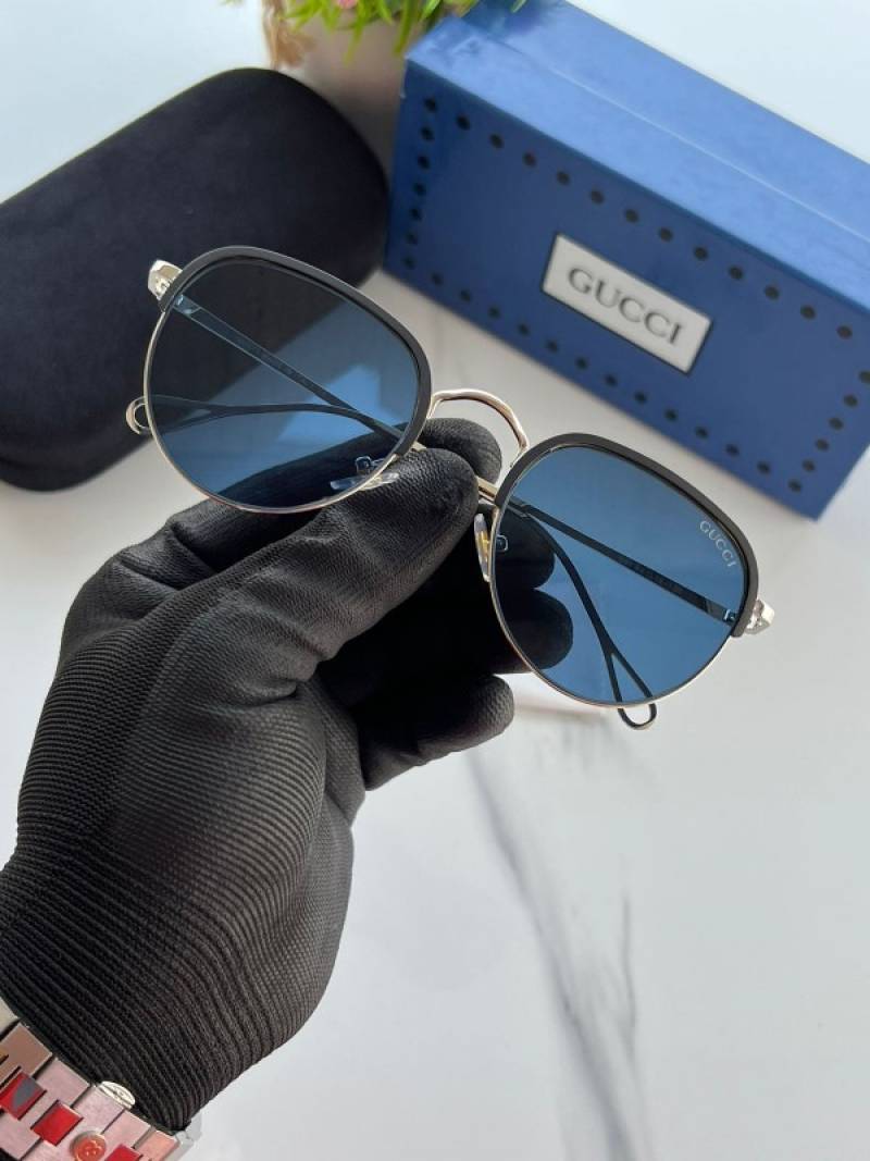 Gucci_pathan_silver_blue