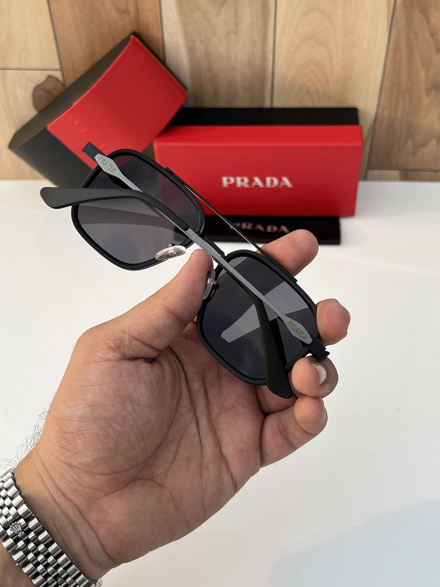 Prada_374_full_black