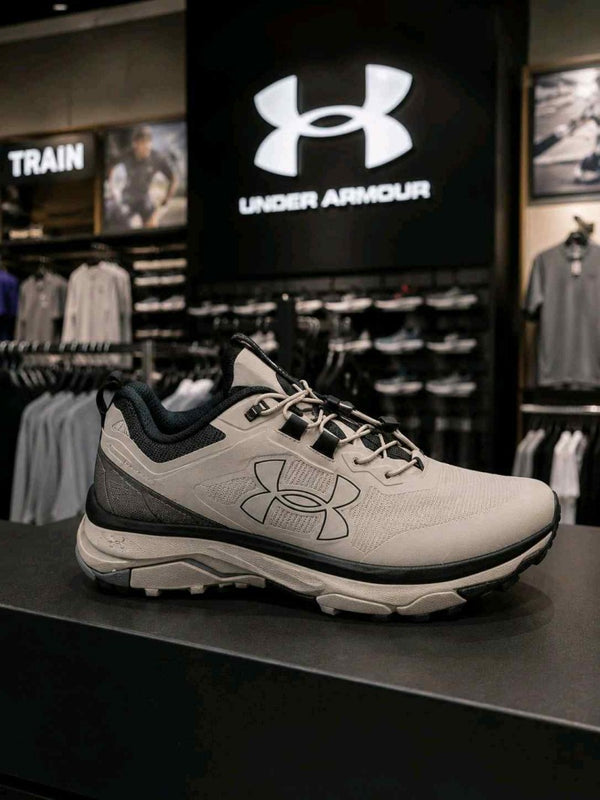 Under Armorr Charged Bandit Trail 2 Beige & Black 2573