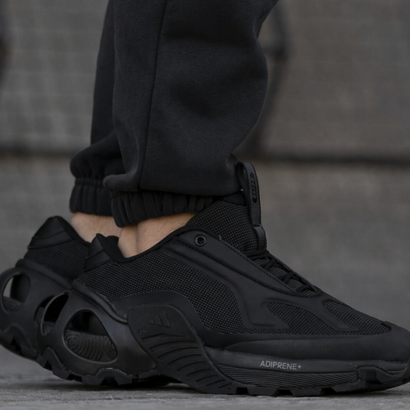 Adidas Wonder Runner All Black