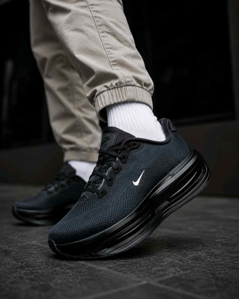 Nike Vomero Premium Black 2690