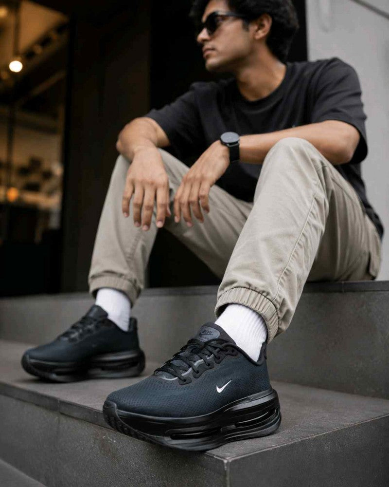 Nike Vomero Premium Black 2690