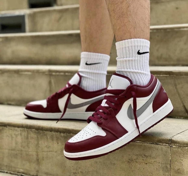 Nike Air Jordan 1 Low Bordeaux