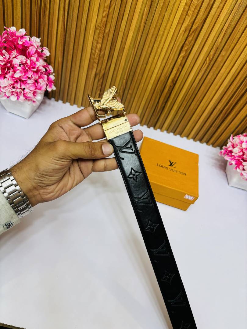 62 LV LOIUS VUTTON PREMIUM QUALITY REVERSIBLE BELT