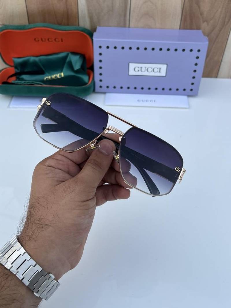 Gucci_1596_gold_black_shaded