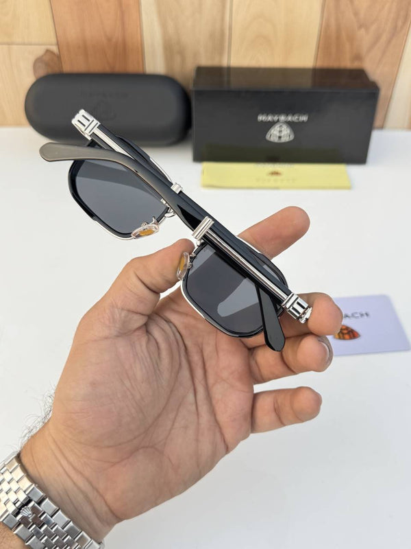 Maybach_2735_silver_black