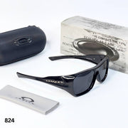 Oakley 824 black