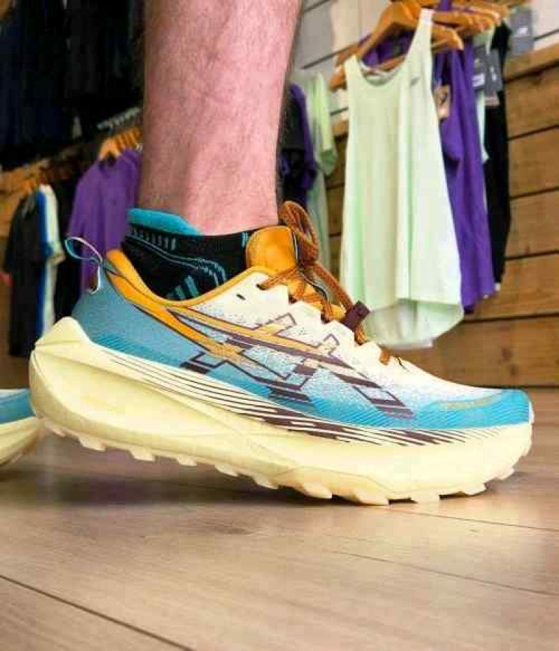 Trabuco Max 4 WHEAT YELLOW 2668