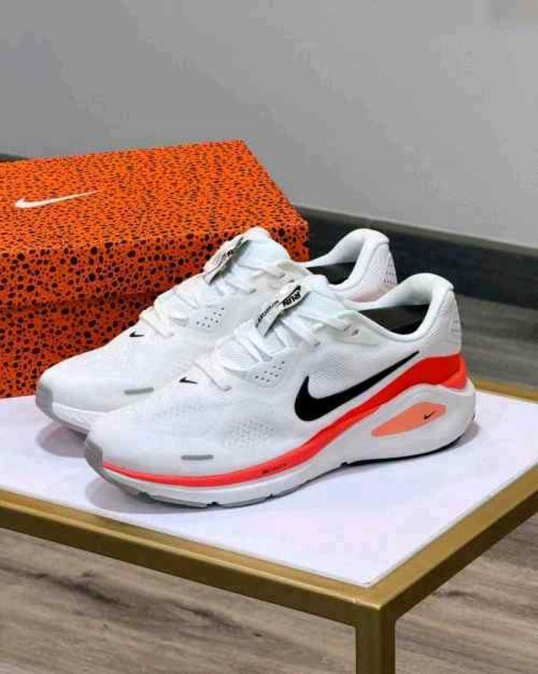 Nike Running Structure 26 trainers White orange 500