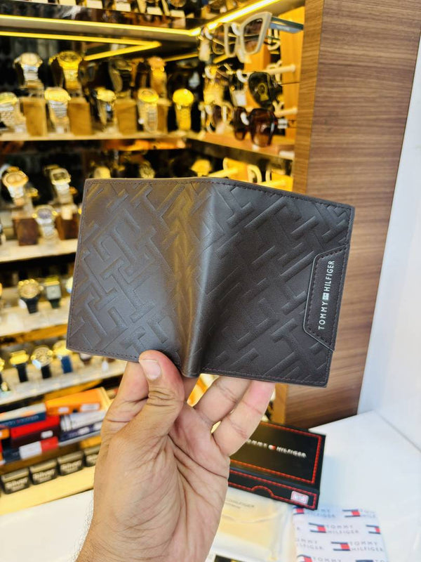 101 TOMMY HILFIGAR PREMIUM QUALITY WALLET