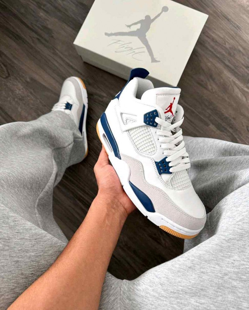 Nike Sb x Air Jordan Retro4 Navy