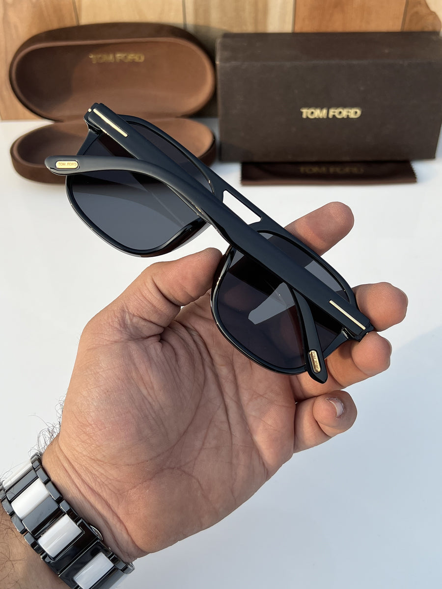 Tom forr_8802_black