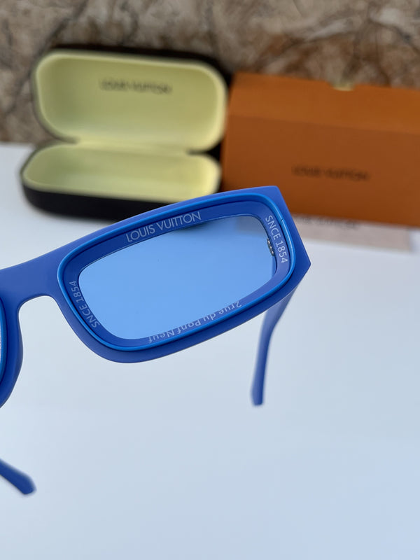 Louis Vuitton_6190_blue