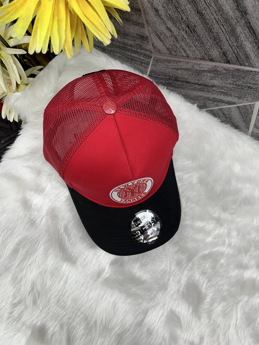 New York Yankees Red And White Logo Premium Unisex Cap With Safety Box