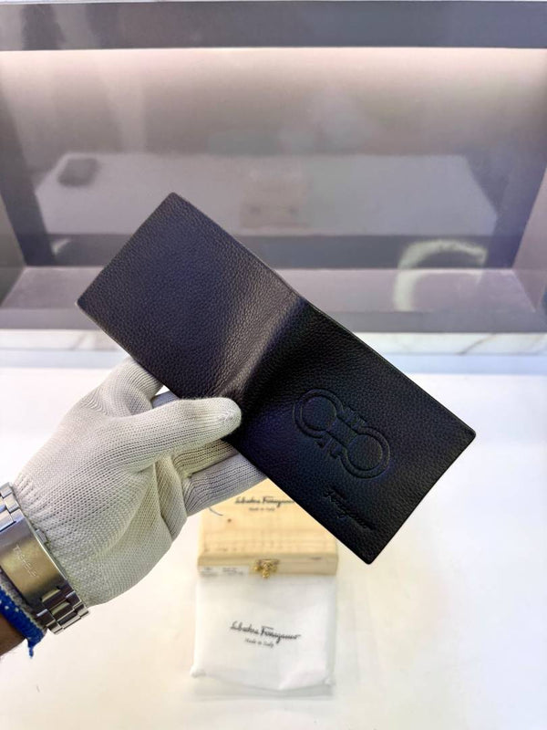Salvatore_Feraagam Black Premium Quality Wallet Fa 1135