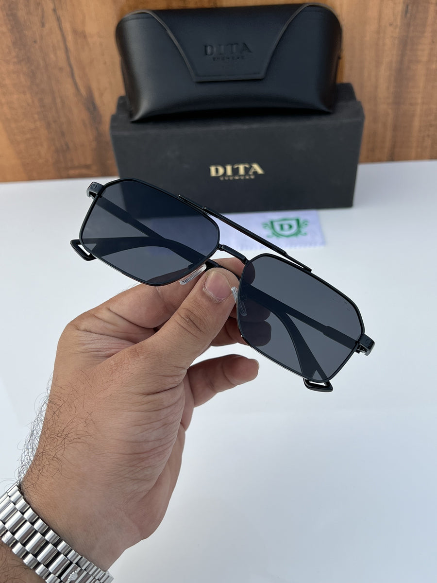 Dita_2536_black