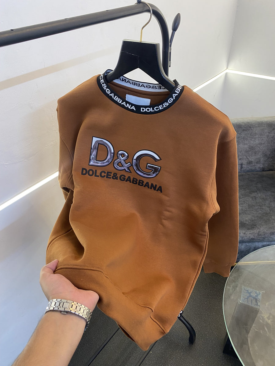 Dolce Gabana heavy gsm fleece fabric round neck sweatshirt with imported brand gloss print on front with knitted collar strip brown