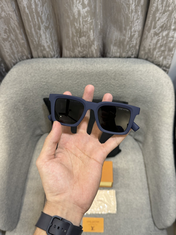 Louis Vuitton LV 21183 Sunglass