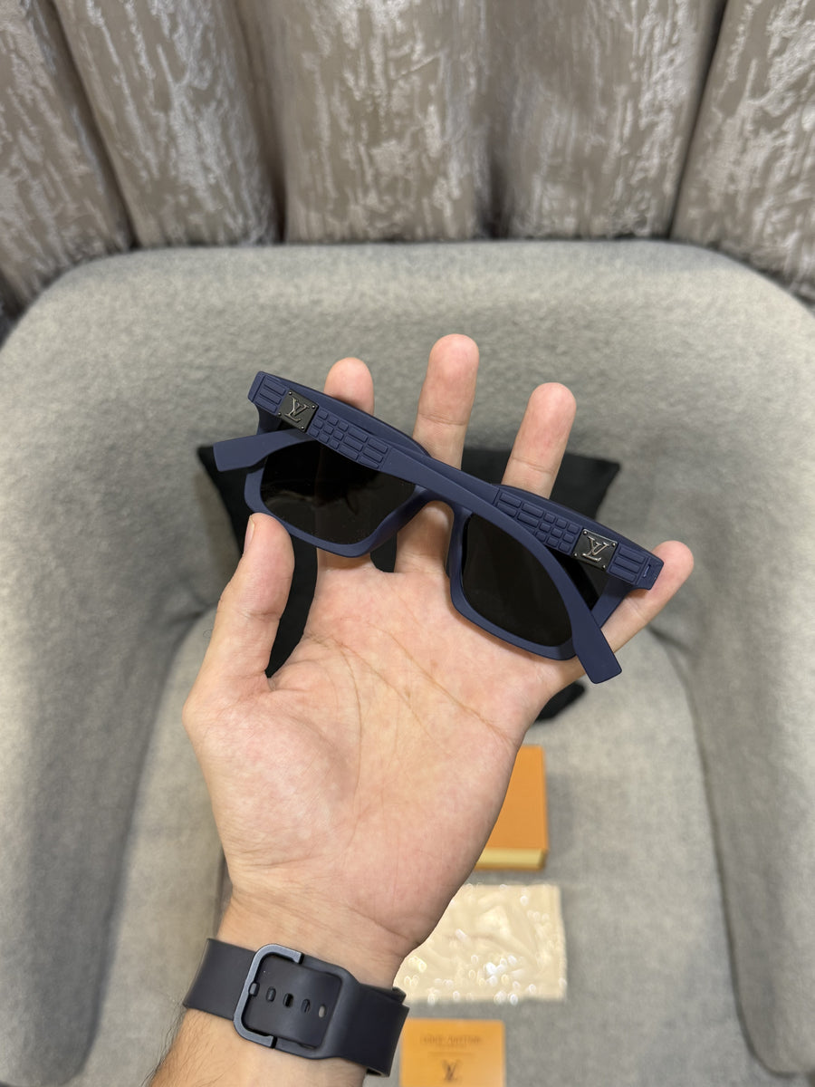 Louis Vuitton LV 21183 Sunglass