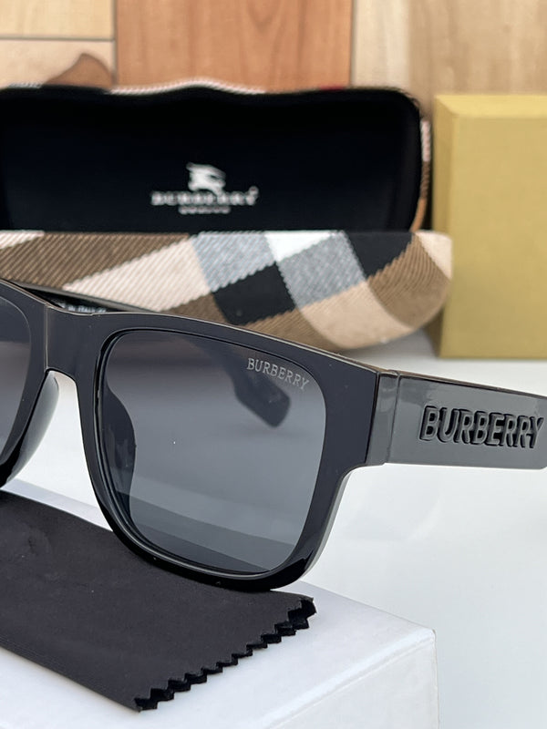 Burberry_wayfero_full_black