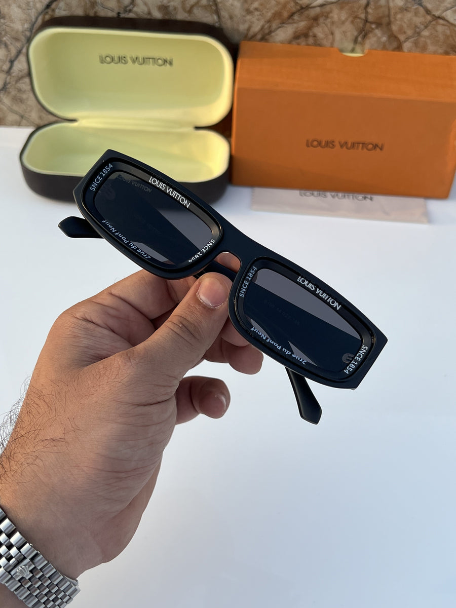Louis Vuitton_6190_full_black