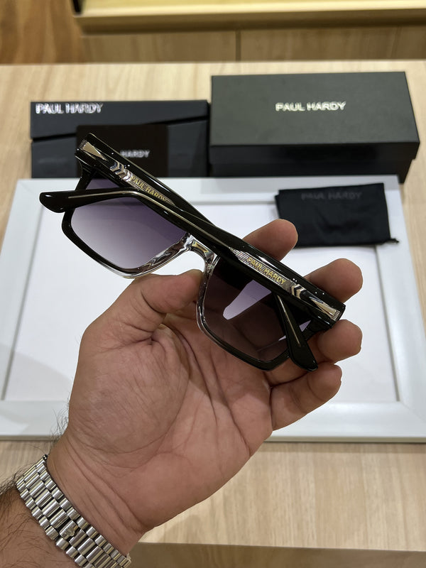 Paul hardy 3203 black white