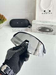 Oakley_S3_Black_Silver_Mercury