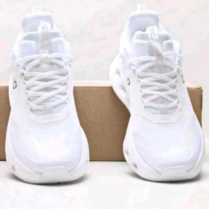 On Cloud nova X Tripple white 592