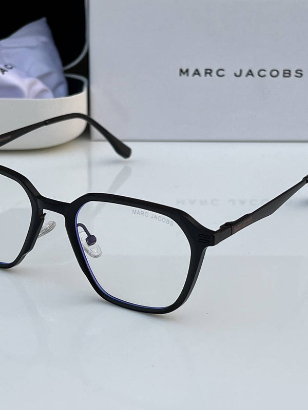 Marc_jacobs_502_black_plano