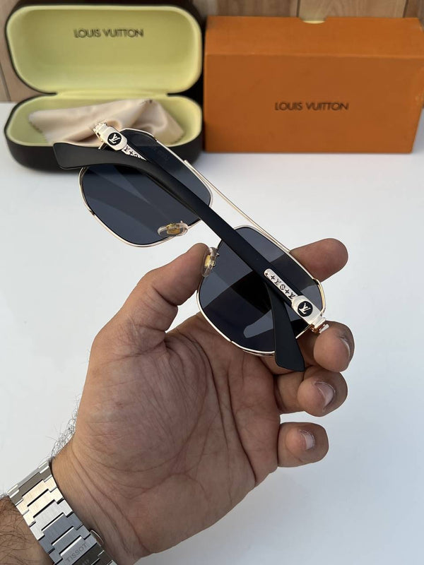 Louis Vuitton_1203_gold_black