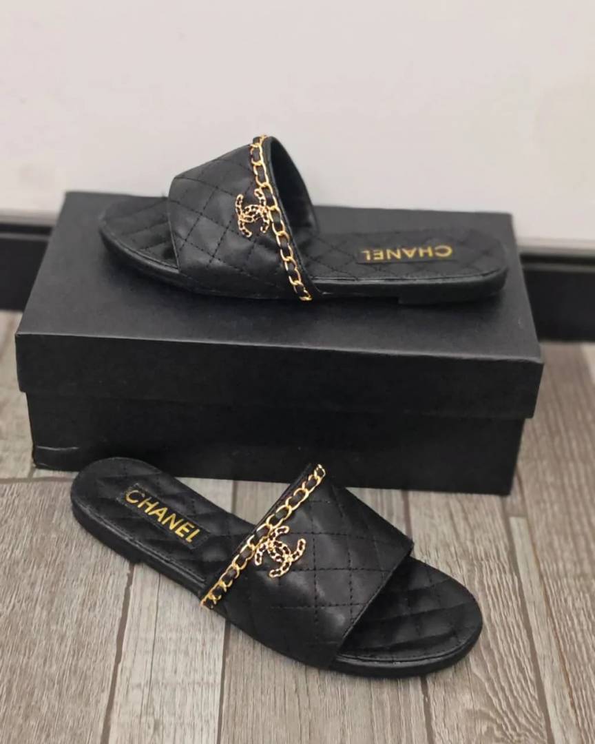 Chanel Chain Leather Slide With OG Box & Dust Bag (Black - 1074)